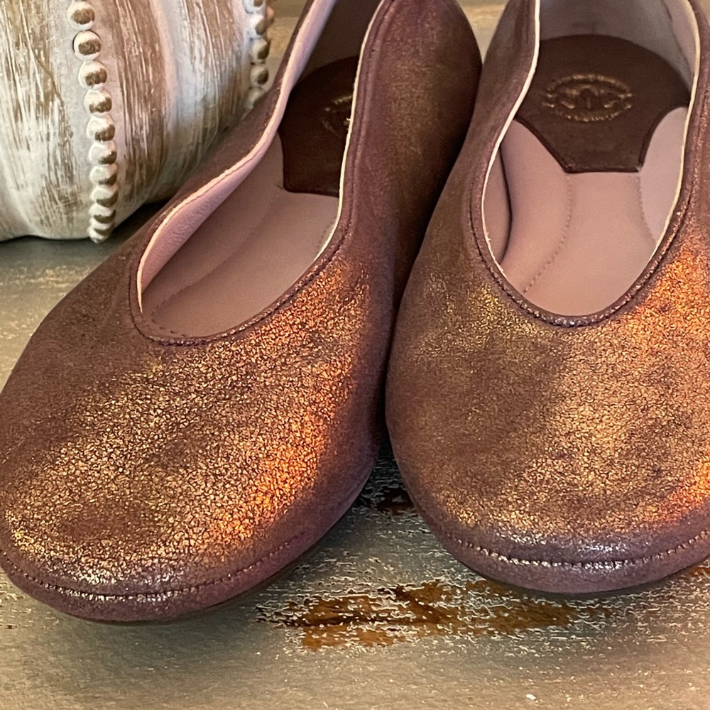 Johnston & Murphy Metallic Brown Flats